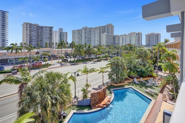 Royal Beach Palace Main image